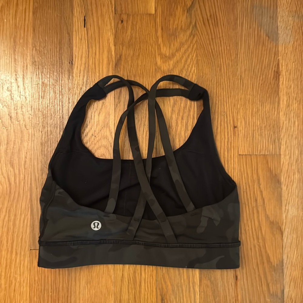 Lululemon sports bra